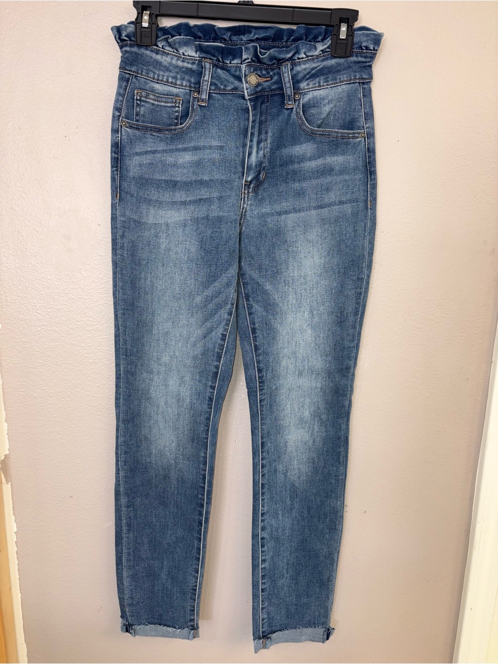 Fire & Rain. High-Rise Paperbag Waist Skinny Jeans - Medium Blue Wash